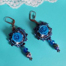 BO Royal Blue Roses embroidered with resin roses, pearly pearls, cloisonne porcelain pendants, facets and rocailles